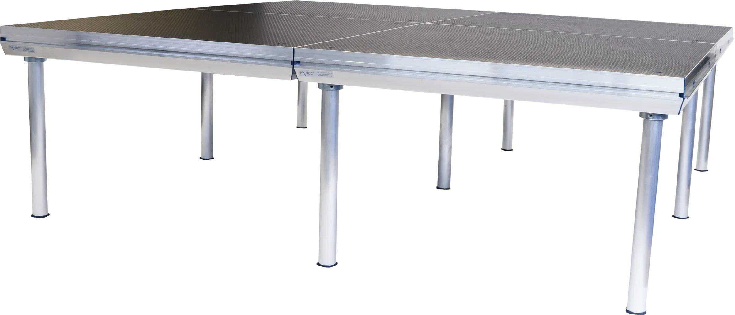 Podestfläche aus vier Podesten von nivtec